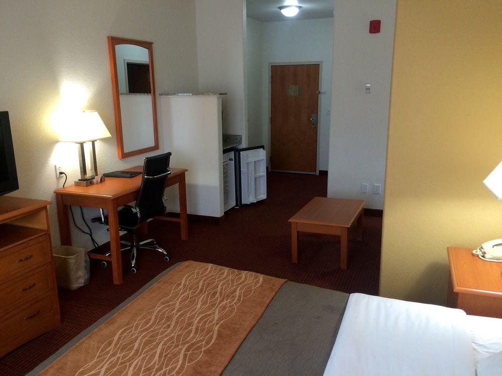 Comfort Inn & Suites Chesapeake - Portsmouth Экстерьер фото