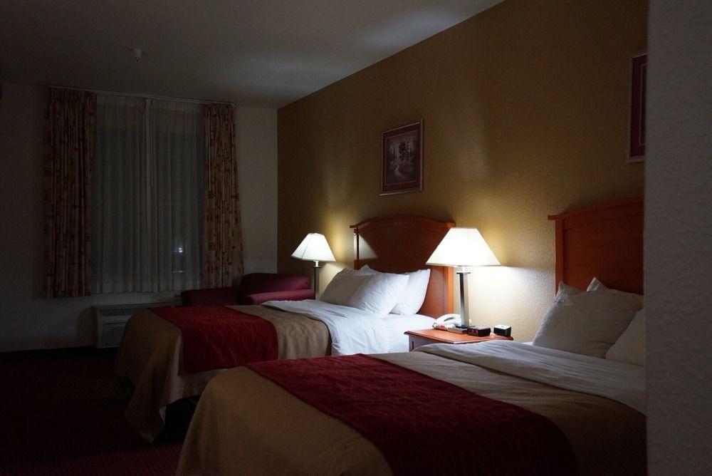 Comfort Inn & Suites Chesapeake - Portsmouth Экстерьер фото