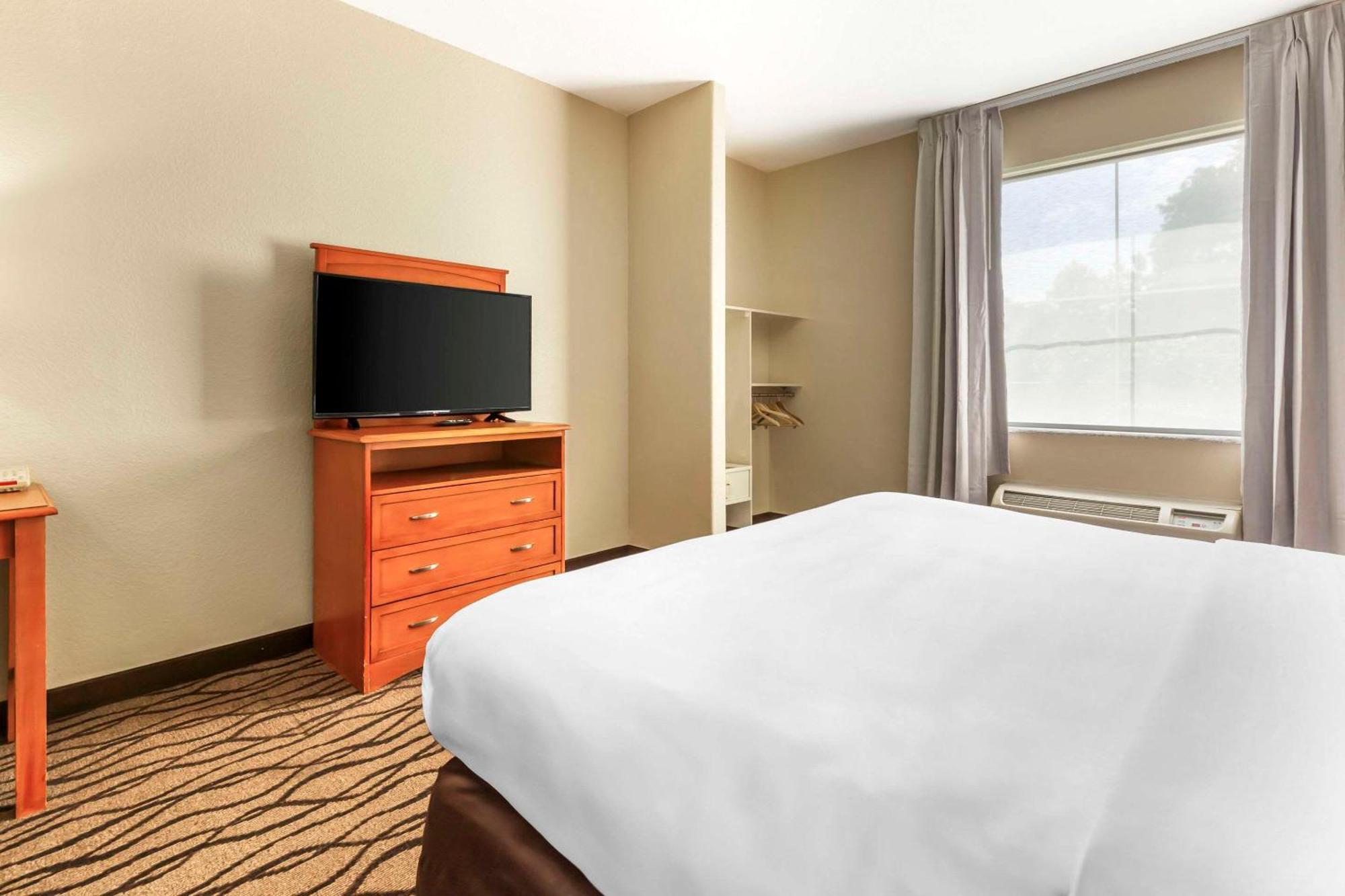 Comfort Inn & Suites Chesapeake - Portsmouth Экстерьер фото