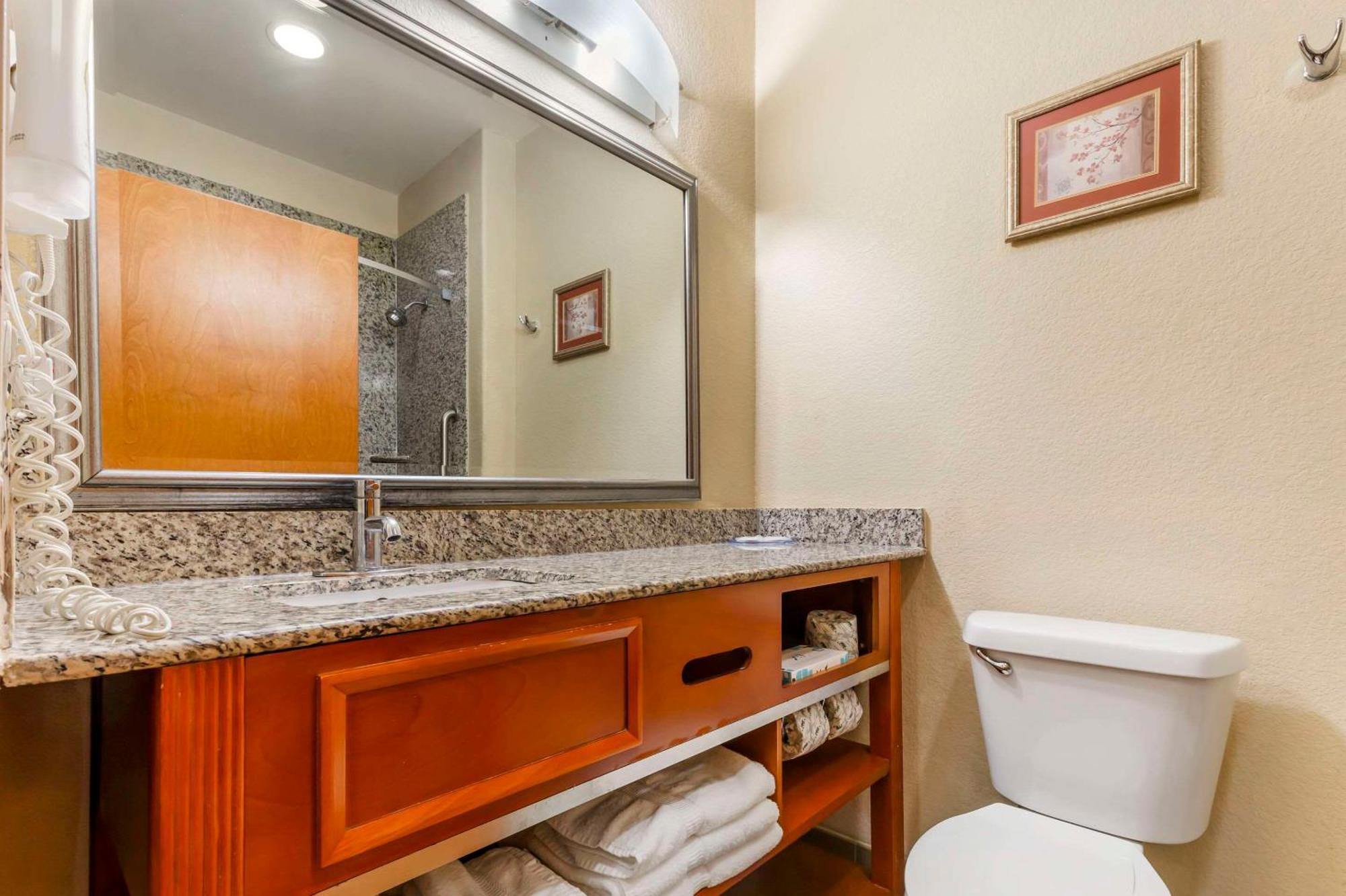 Comfort Inn & Suites Chesapeake - Portsmouth Экстерьер фото