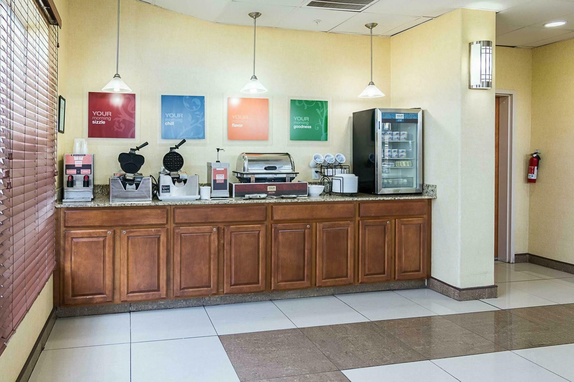 Comfort Inn & Suites Chesapeake - Portsmouth Экстерьер фото