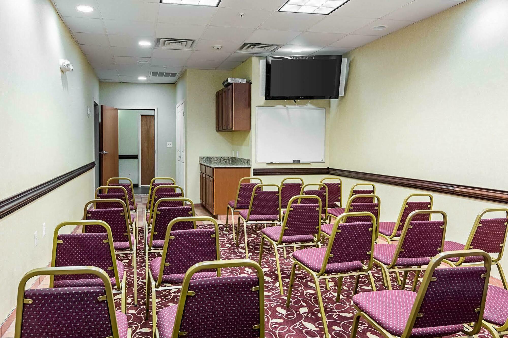 Comfort Inn & Suites Chesapeake - Portsmouth Экстерьер фото
